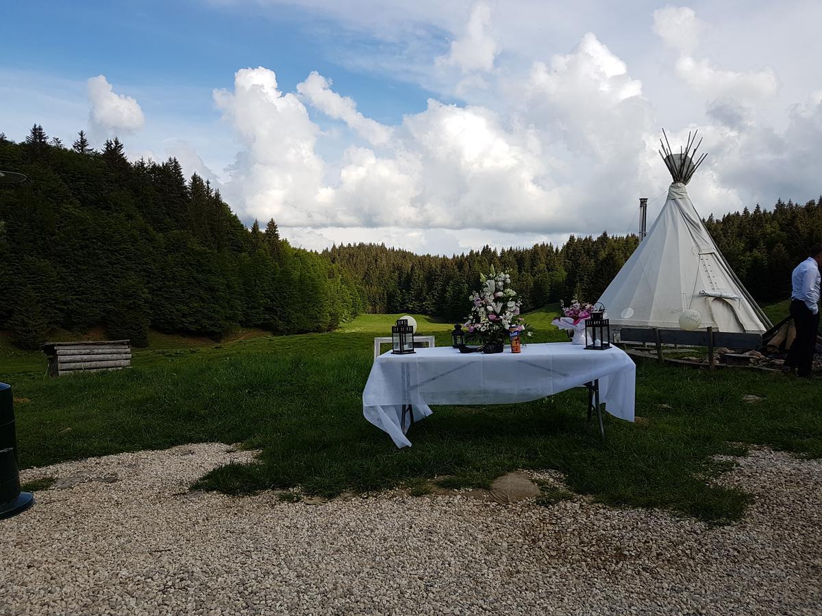 Village Tipi La Féclaz Exterior foto